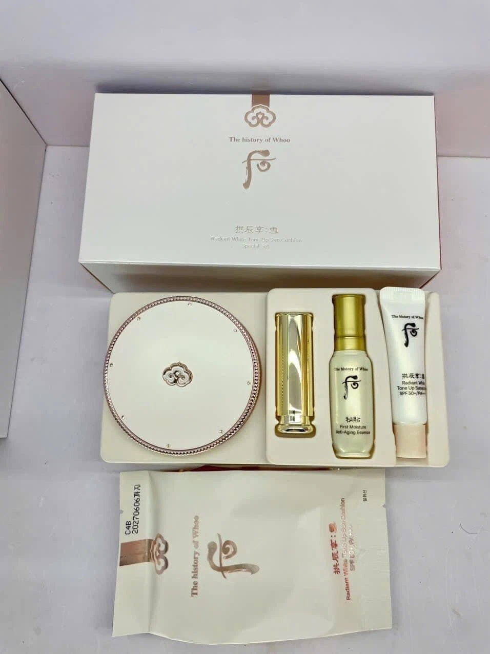 Whoo Seol Radiant White Moisture Glow Cushion Foundation