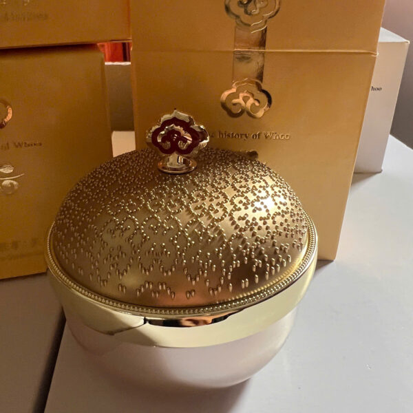 KEM LÓT MAKE UP GIỮ SÁNG SUỐT 24 H